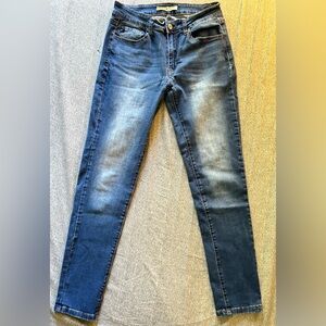 KanCan- Skinny Mid-Rise Medium Wash Jeans